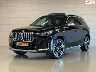 BMW X1 XDrive30e High Executive xLine | PANO | H/K | 360 CAMERA | 1E EIG | DEALER | ELEK STOELEN | LEDER | ACC | DODE HOEK