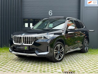 BMW X1 XDrive30e High Executive xLine | PANO | H/K | 360 CAMERA | 1E EIG | DEALER | ELEK STOELEN | LEDER | ACC | DODE HOEK
