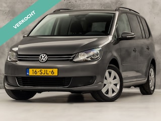 Volkswagen Touran 1.2 TSI Sport 7 Persoons (NAVIGATIE, CLIMATE, GETINT GLAS, SPORTSTOELEN, PARKEERSENSOREN, CRUISE, NIEUWE APK, NIEUWSTAAT)