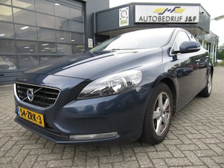 Volvo V40 1.6 D2 Momentum / NAV / CAMERA / CLIMATE / PDC