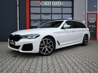 BMW 5-serie Touring 530e M-Sport xDrive High Executive | M Seats | Pano | 360 | H&K | Leder | Carplay | Memory | Laser LED | Ambient+ | Keyless | Head-Up | Trekhaak | ACC | Lane Assist | Active Steering