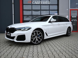BMW 5-serie Touring 530e M-Sport xDrive High Executive | M Seats | Pano | 360 | H&K | Leder | Carplay | Memory | Laser LED | Ambient+ | Keyless | Head-Up | Trekhaak | ACC | Lane Assist | Active Steering