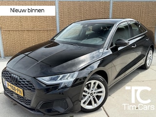 Audi A3 Limousine 30 TFSI Pro Line Zwart optiek | Apple CarPlay/Android Auto | Cruise control | LED koplampen | Climate control | DAB ontvanger | Rijstrooksensor | 17 inch velgen | Parkeersensoren achter
