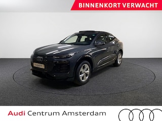 Audi Q6 e-tron edition 83 kWh 252 pk | SOH 97,82% | Panoramadak | Trekhaak (wegklapbaar) | Verlengde garantie | Warmtepomp | Navigatie | Parkeersensoren (Park assist) | Rondomzicht camera |