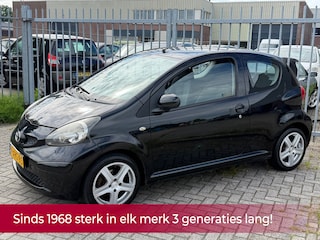 Toyota Aygo 1.0-12V Access! Airco l Centraal vergrendeling l LMV l Elek pakket l NIEUWE APK!