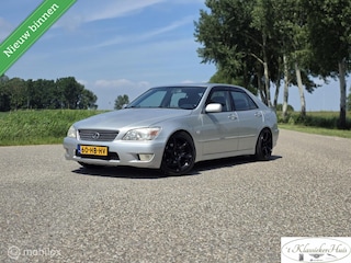 Lexus IS 200, 6 cilinder Handgeschakeld, zeldzaam!