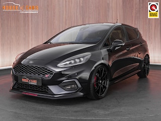 Ford Fiesta ST-3 1.5 200pk PERFORMANCE PACK |Milltek dual outlet|Maxton|Sparco 18"|Revo intake|EBC remmerij|Cobra suspensions|launch control|sper diff|B&O|Apple Carplay|parkeercamera|winterpack|