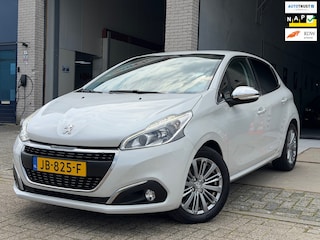 Peugeot 208 1.2 PureTech Allure/ luxe uitvoering/ nap/ 2e EIG/ dealeronderhouden/ 1jaar apk/ volle opties/ zeer nette auto.