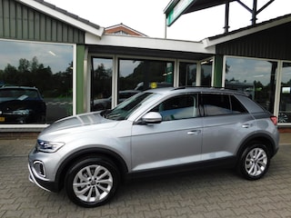 Volkswagen T-Roc 1.5TSI 150PK DSG LIFE EDITION!! All-in Prijs!