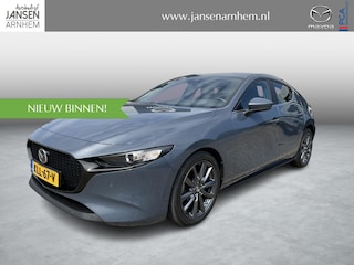 Mazda 3 2.0 e-SkyActiv-G M Hybrid 122 Comfort , Trekhaak, Stuur/Stoelverwarming, Camera, Adap.Cruise, Apple Carplay, Android Auto, LMV 18 Inch, HUD, BSM, PDC, LKA,