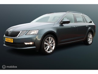 Skoda Octavia Combi 1.0 TSI Greentech Business Edition, Navi, Stoelverwarming, Donker glas, 17 Inch LMV, Cruise, Clima, App connect