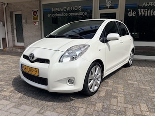 Toyota Yaris 1.8 VVTi TS Parelmoer metaal 73340 K.M. !!! Climate controle/Dakspoiler/Hoogte verst.bare stoel/Extra getint glas achter/Mistlampen voor/L.M. 17 inch/Elekt. buitenspiegels