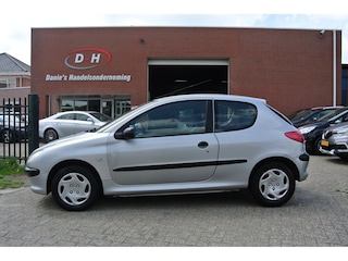 Peugeot 206 1.6-16V XT apk 24-04-2027 inruil mogelijk nap