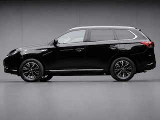 Mitsubishi Outlander 2.0 PHEV instyle+ (APPLE CARPLAY,SCHUIFDAK,LED,LEDER,ELECTRISCHE STOELEN,STOEVERWARMING,CAMERA,NETTESTAAT)