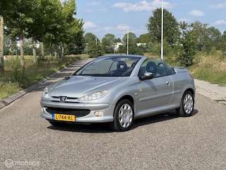 Peugeot 206 CC 1.6-16V Zeer Mooi!