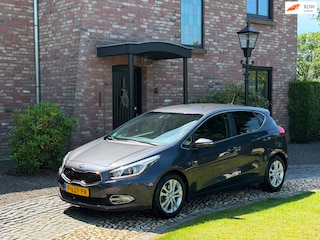 Kia Ceed Cee'd 1.6 GDI Super Pack Premium Leder Navi Camera