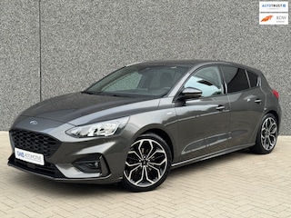 Ford Focus 1.0 EcoBoost Hybrid ST Line X | Carplay | Rijstrook assistent | Cruise control | DAB | Camera | Zwarte hemel | NAVI |