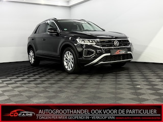Volkswagen T-Roc 1.0 TSI Life Apple carplay, Parkeersensoren, Cruise control adaptief, Virtual desk, A start stop, Lichtmetalen velgen