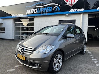 Mercedes-Benz A-klasse 160 BlueEFFICIENCY Edition 125 Classic /Nieuwe apk bij aflevering/Airco/Trekhaak/All season banden/Lm velgen/Navi
