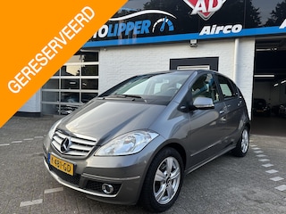 Mercedes-Benz A-klasse 160 BlueEFFICIENCY Edition 125 Classic /Nieuwe apk bij aflevering/Airco/Trekhaak/All season banden/Lm velgen/Navi