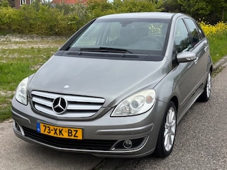 Mercedes-Benz B-klasse 170 5-Drs Airco Electric pakket Audio/CD LMV 17"Leder/Stof ABS TCS ESP EBD Trekhaak Dealeronderhoud Nw Apk!