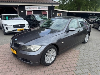 BMW 320I EXECUTIVE 170PK - Leer Airco