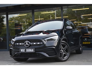 Mercedes-Benz GLA 250 e AMG Multibeam Panorama Widescreen Sfeer Camera Trekh Pdc