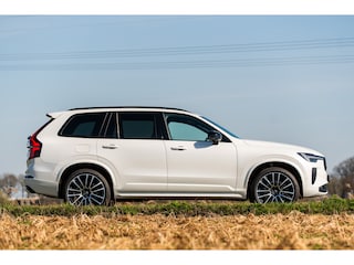Volvo XC90 T8 AWD Ultra Dark Unieke XC90! | 22'' | LageKM! | NL-Auto! | Direct Leverbaar!