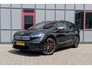Skoda Enyaq iV 80 Founders Edition Black SOH 91% 383/1895 Trekhaak Panoramadak