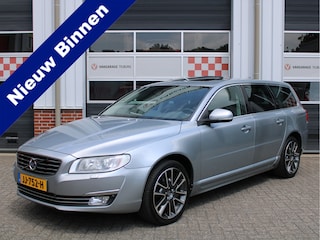 Volvo V70 2.0 T4 190pk Polar+ Standkachel/Dakraam/Leder/Voorruitverw./Stoelverw./Trekhaak/18inch