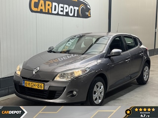 Renault Mégane 1.6 Expression Aircbag lampje brandt