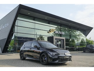 Volkswagen Golf 2.0 TSI R 4Motion Performance Akrapovic Panoramadak Black edition IQ light DCC Camera