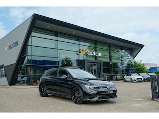 Volkswagen Golf 2.0 TSI R 4Motion Performance Akrapovic Panoramadak Black edition IQ light DCC Camera