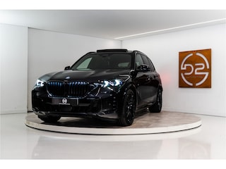 BMW X5 xDrive50e M-Sport Pro 490PK | Harman/Kardon | Pano | Kuipstoelen | Glow | 360 | VOL! Fabrieksgarantie
