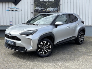 Toyota Yaris Cross 1.5 Hybrid Explore | Dodehoek | Parkeersensoren V+A | Stoel+stuurverwarming