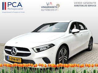 Mercedes-Benz A-klasse 180 Business Solution Luxury * AUTOMAAT * Benzine * Navigatie * Zwart Leder Interieur * Achteruitrij Camera * L.M. Velgen * Stoelverwarming * Keyless Start *  KM Autopas Aanweizg * Nederlandse Automobiel * Vingerhoets; Vierde Generatie Eersteklas Service. Al meer dan 100 jaar een begrip in de Brabantse Kempen