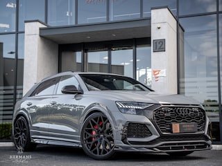 Audi Q8 RSQ8 4.0 TFSI quattro / URBAN / Vossen / Akra / Carbon / Dynamic / Ceramic / HUD / Dealer