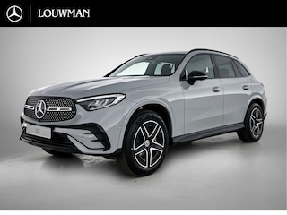 Mercedes-Benz GLC 300e 4MATIC Business Solution AMG | Advanced plus | Nightpakket | Parkeerpakket met achteruitcamera | Trekhaak | Middenconsole metaalstructuur | 19” vijfspaaks lichtmetalen AMG-velgen | URBAN GUARD Plus | Warmtewerend, donkergetint glas |