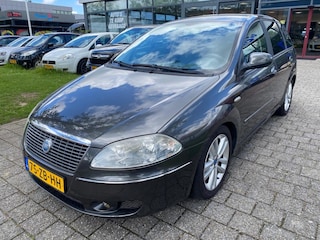 Fiat Croma 2.2-16V Emotion NAVI APK 2-27 BJ 2007 !!!