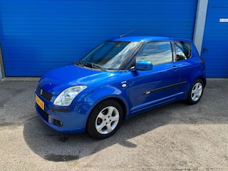 Suzuki Swift 1.5 Exclusive. Airco ! Carplay !