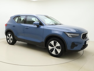 Volvo XC40 B3 177pk Automaat Core / Leder / Stoel + Stuurw. Verwarming / Noodreservewiel / Keyless / Elektr. Achterklep / 18'' + All Season Banden / Draadl. Telefoonlader / PDC + Camera /