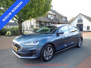 Ford Focus 1.0 EcoBoost Hybrid ST-LINE / CAMERA / TREKHAAK / STOEL + STUURVERWARMING
