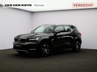 Volvo XC40 2.0 T4 190PK Inscription / Trekhaak / Lederen Bekleding / Stoelverwarming / Keyless / Parkeercamera / Park Assist V+A /