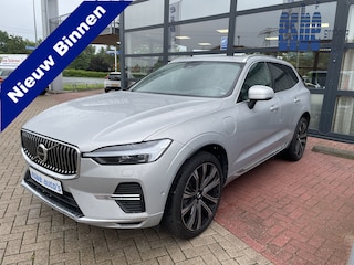 Volvo XC60 2.0 T8 455 pk Plug-in hybrid AWD Ultimate Bright Long Range Trekhaak Panoramadak 360 Camera Head-Up Display Harman Kardon Audio Elektrische Stoelen 21 Inch Velgen Pilot Assist ACC Stuurverwarming Stoelverwarming Apple Carplay Android Auto S Vol Opties 1e Eigenaar Plug in Hybride