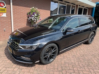 Volkswagen Passat Variant 2.0 TSI R-Line Business +