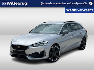 Cupra Leon 1.4 e-Hybrid 245pk PHEV PerformanceDSG Automaat Memory stoel / 19"LM velgen / Navigatie / Virtual Cockpit / Full Led verlichting / App-connect TRANS