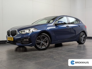 BMW 118i Business Edition M Sport Line l 1e EIgenaar l LED Koplampen l Sportstoelen l Navigatie l Climate Control l Digital Dash l