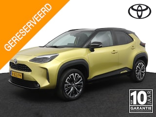 Toyota Yaris Cross 1.5 Hybrid Executive | leder-Stof bekleding | Trekhaak | Parkeersensoren | Navigatie |