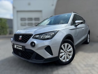 Seat Arona 1.0 TSI Style Business Connect 4-SEIZOENBAND / STOELVERWARMING / PDC / CARPLAY