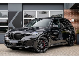 BMW X5 xDrive50e M Sport Pro | Panorama | Trekhaak | Luchtvering | 22' Inch | Camera | Iconic Glow | M Sportremmen |